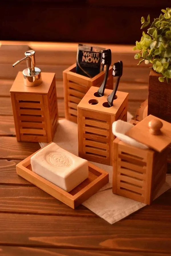 Ahşap Sabunluk ve Banyo Ürünleri